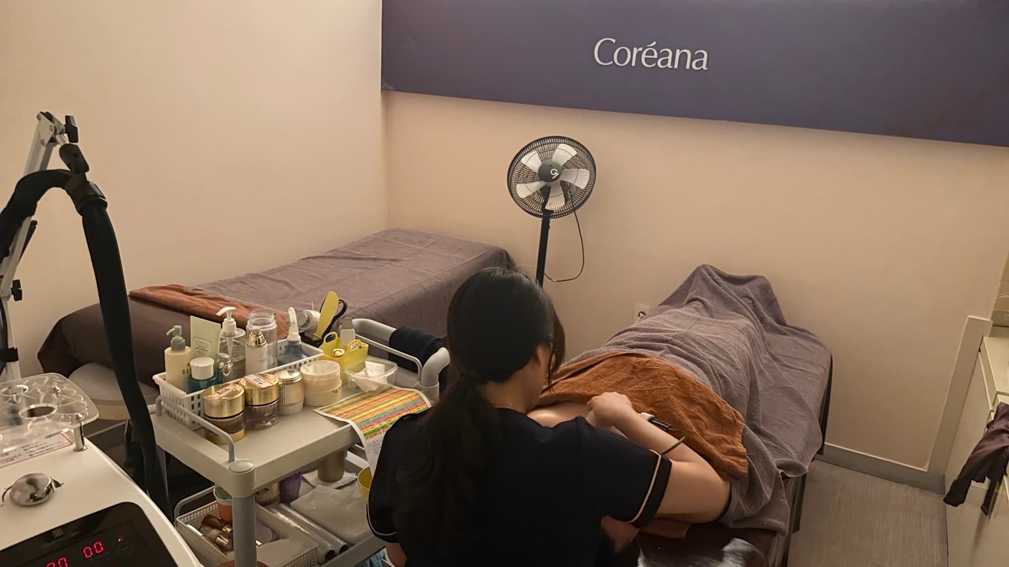 관리 베드에서 케어를 받는 방문 당시 모습